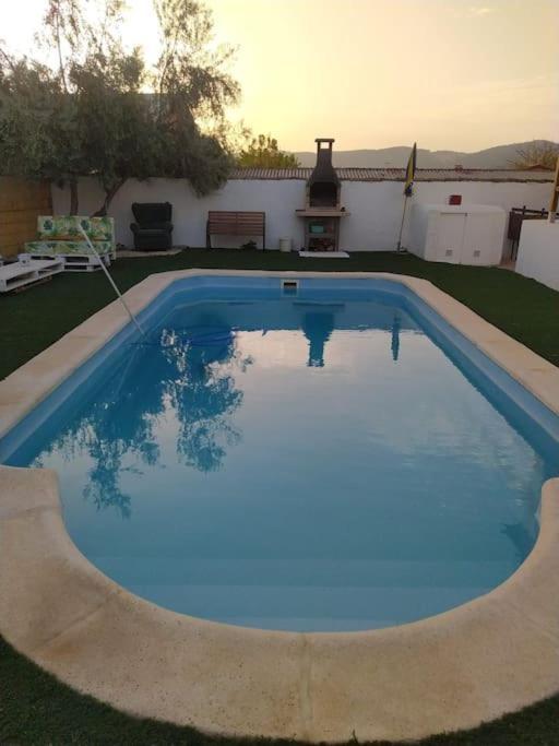 Agradable Casa Con Piscina En La Serrania. Арріате Екстер'єр фото